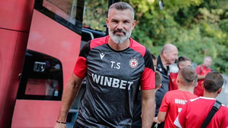 Tomislavam Stipičam jāizkāpj no CSKA autobusa vēl pirms septembra sagaidīšanas. Foto: CSKA Sofia FC