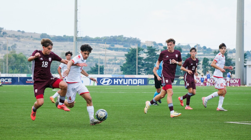 Mirklis no Maltas un Latvijas U17 valstsvienību spēles Takali. Foto: Malta Football Association