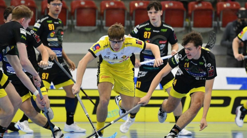 "HC Rychenberg" komanda atrdoas turnīra tabulas līderpozīcijās pēc vidēji spēlē zaudētajiem punktiem, foto: Unihockey.ch