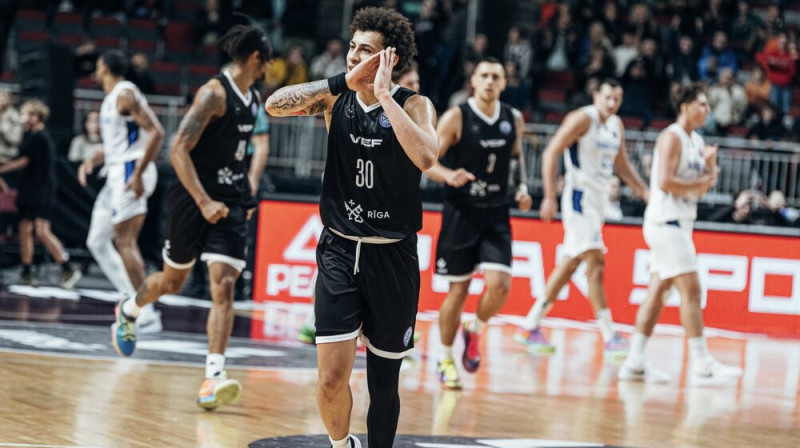 VEF uzbrukuma līderis Isufs Sanons. Foto: FIBA