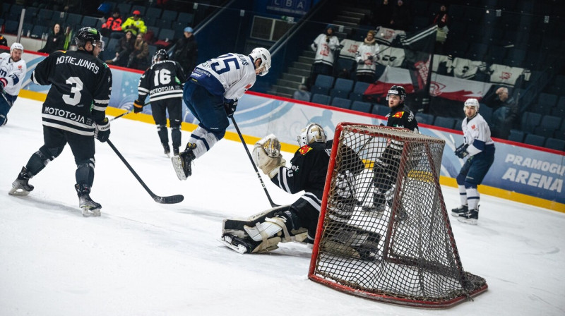 Mirklis no Viļņas "Hockey Punks" un Rīgas "Mogo"/RSU spēles. Foto: Titas Valionis/Hockey Punks Vilnius