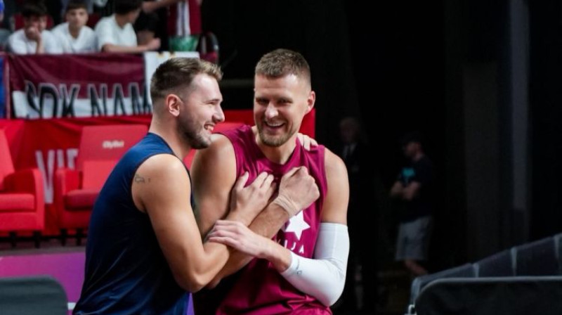 Luka Dončičs un Kristaps Porziņģis. Foto: KZS