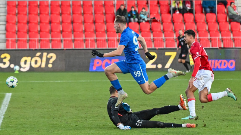 Raimonds Krollis uzbrukumā. Foto: FC Slovan Liberec