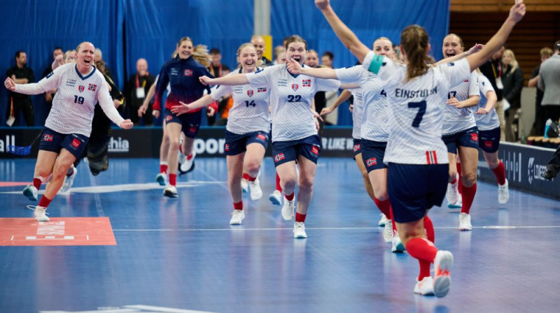 Norvēģijas izlase līksmo par neticamo iekļūšanu ceturtdaļfinālā, foto: Barbora Reichova, IFF