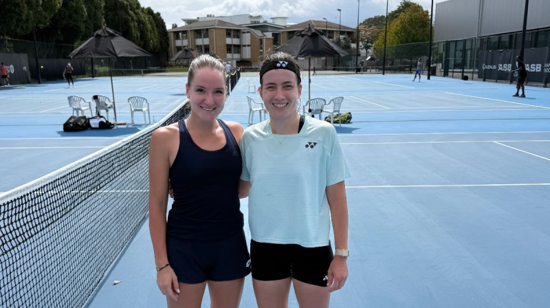 Darja Semeņistaja un Anastasija Sevastova gatavojas Jaunzēlandē. Foto: @darja_sem / ASB Classic