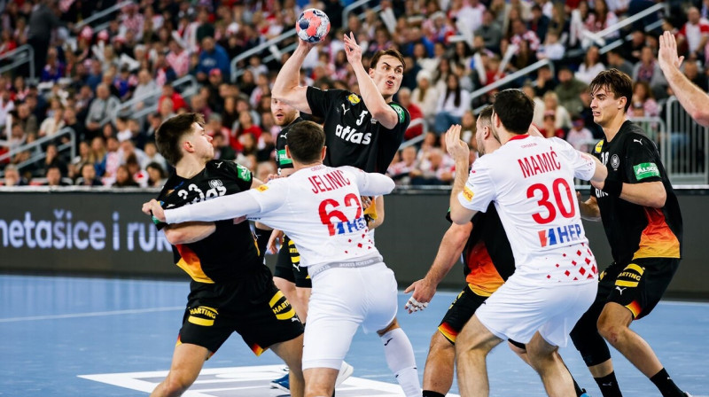 Mirklis Horvātijas un Vācijas valstsvienību cīņā Zagrebā. Foto: Jozo Cabraja/Kolektiff