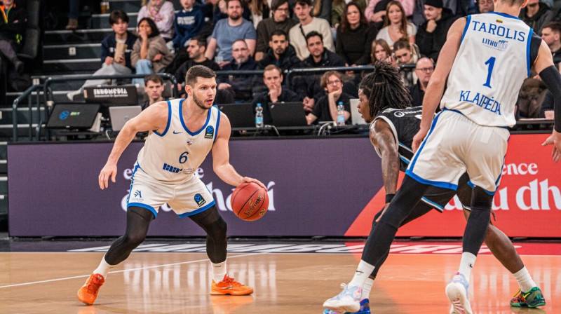 Rihards Lomažs cīņā Hamburgā. Foto: BC Neptūnas Klaipėda