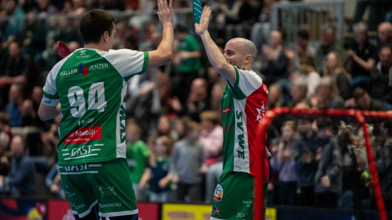 Aleksandrs Galante Karlstroms (no labās) turpina būt ļoti rezultatīvs savā, iespējams, pēdējā sezonā