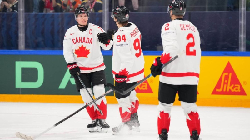 Kanādas izlases hokejisti Foto: IIHF
