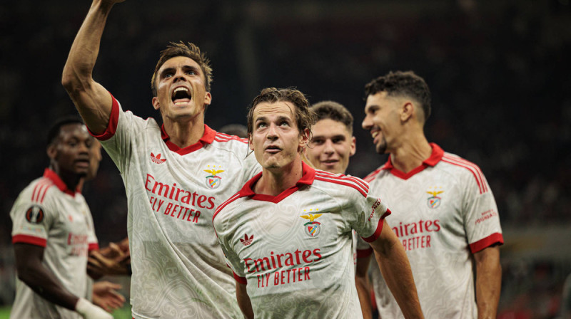 "Benfica" uzbrucējs Jakubs Kaminski svin vārtu guvumu Eiropas līgas spēlē. Foto: IMAGO/Maciej Rogowski/Ball Raw Images/Scanpix