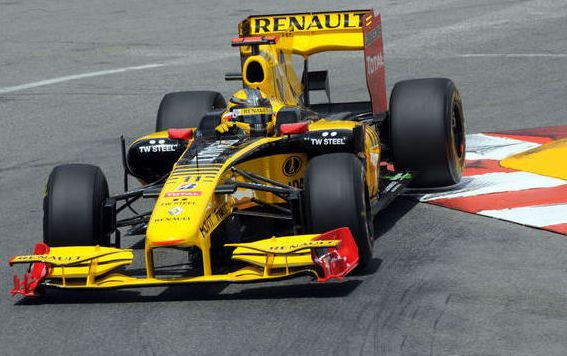 Kubica paliek "Renault"