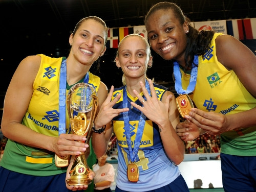 Brazīlijas volejbolistes uzvar FIVB Grand Prix turnīrā