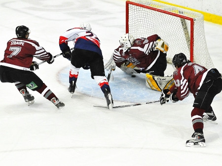 ''Dinamo/Juniors'' zaudē ''Liepājas Metalurgam'', Bukartam ''hat trick''