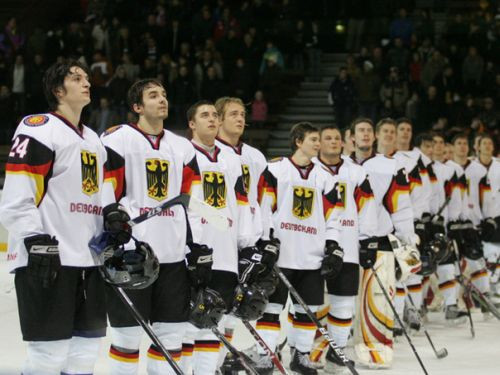 Vācijas un Norvēģijas U20 hokejisti spēlēs augstākajā divīzijā