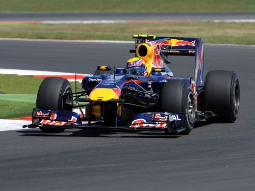 Lielbritānijas "Grand Prix" treniņos dominē "Red Bull" braucēji