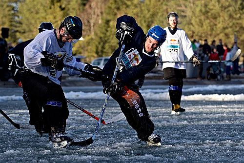 "Red Bull Open Ice" dīķu hokeja čempionāts sestdien Saldū