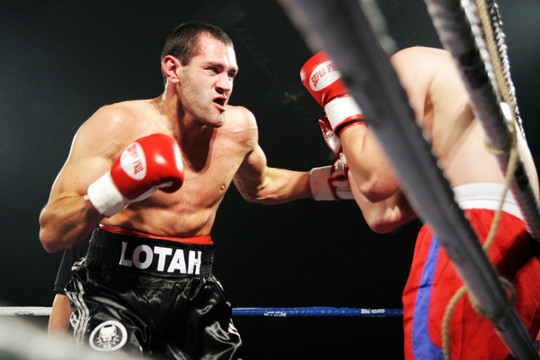 Lotaham 6. maijā cīņa ar bijušo WBC čempionu Sanaviu