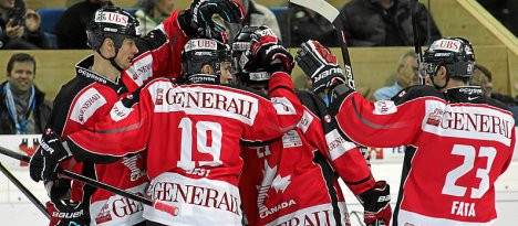 Špenglera kauss hokejā:Kanādas eiropiešu izlase sagrauj čehu ''Vitkovice'' komandu