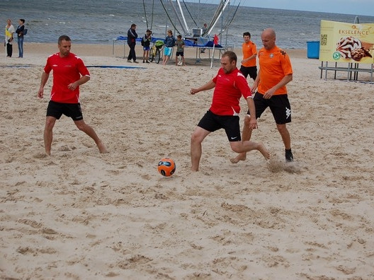 Tiks noskaidroti Latvijas čempioni pludmales futbolā