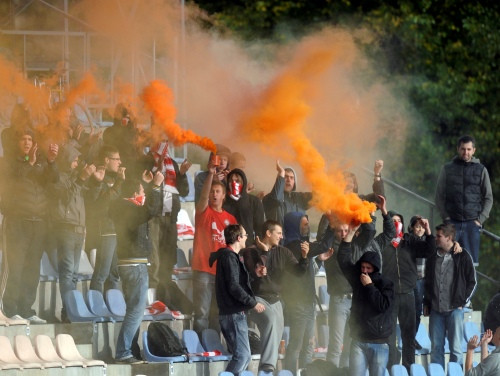 Par lamāšanos soda "Spartaka" un "Skonto" fanus