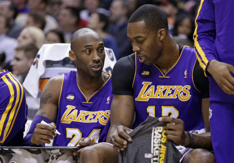"Lakers" cīņu par vietu "play-off" turpinās pret "Kings", "Jazz" - pret "Nets"