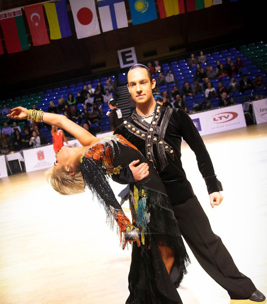 Latvijas sporta deju pārim otrā vieta starptautiskās reitinga sacensībās