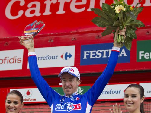 "Vuelta a Espana" 15. posmā Pirenejos uzvar francūzis Ženī