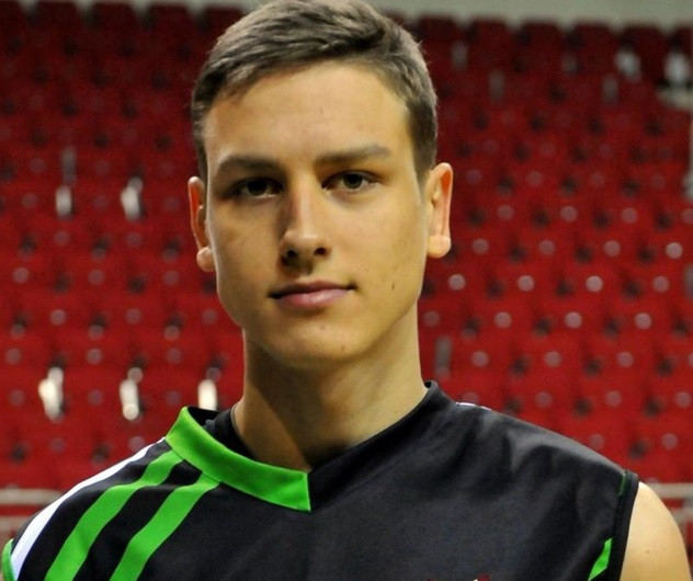 U18 izlases basketbolists Rūdolfs Strādnieks izvēlas mācīties Rīgas 1.Tālmācības vidusskolā