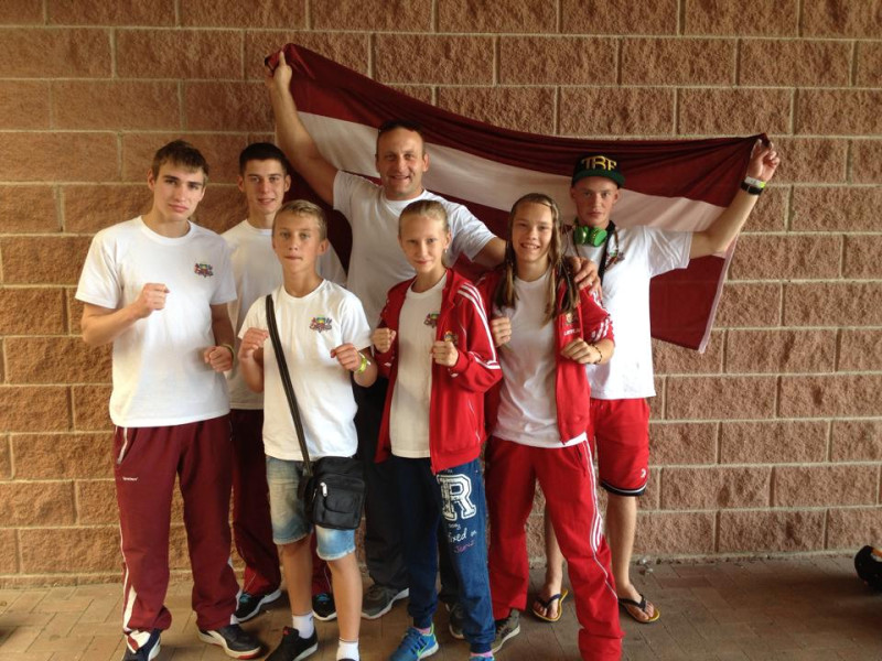 Latvijas komanda no pasaules čempionāta kikboksā atved trīs bronzas medaļas