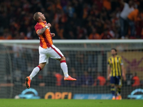 Sneiders neapmierināts ar netikšanu pamatsastāvā, "Galatasaray" vaino presi melos