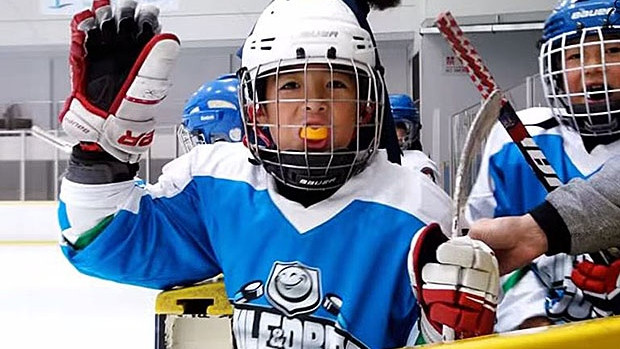 11 gadus vecs japānis pārsteidz hokeja pasauli