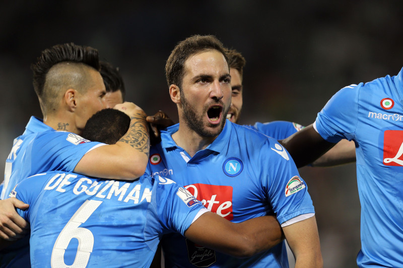 "Napoli" pendelēs atņem "Juventus" Itālijas Superkausu