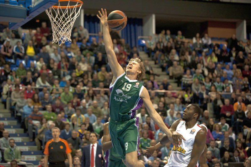 Kuzminsks pirms "EuroBasket" Rīgā varētu spēlēt NBA vasaras līgā