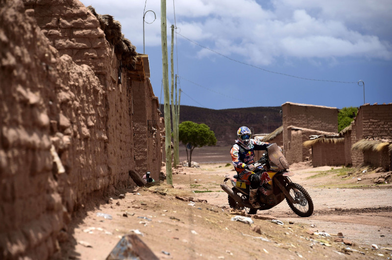 Dakaras rallijs: Marks Koma pārņem vadību motociklu konkurencē