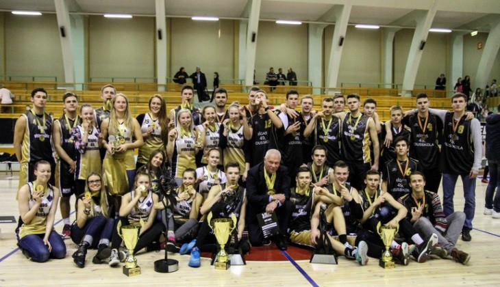 Rīgas 49. vidusskolai dubultais triumfs, MVP – Kate Krēsliņa un Verners Kohs