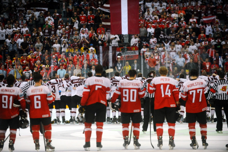 Latvijas hokeja izlase pagarinājumā uzveic Austriju