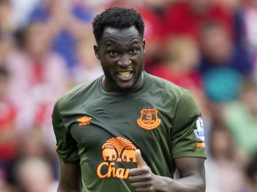 Lukaku divi vārti palīdz "Everton" sakaut "Southampton"