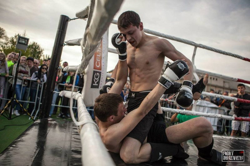 MMA cīkstonis Kozlovskis aizvadīs cīņu ar kanādieti Alaoi