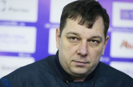 Krievijas U-18 izlase dienu pirms izlidošanas uz PČ maina treneri un komandu