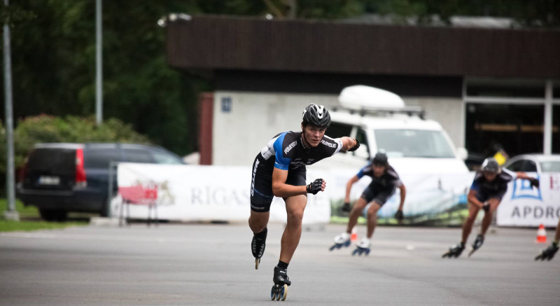 R.Znotiņš un A.Irbe uzvar abos startos “Skibox balvas” 5.posmā skrituļslidošanā