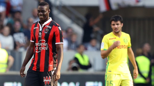 Balotelli sestie vārti piecās spēlēs, līdere "Nice" palielina pārsvaru