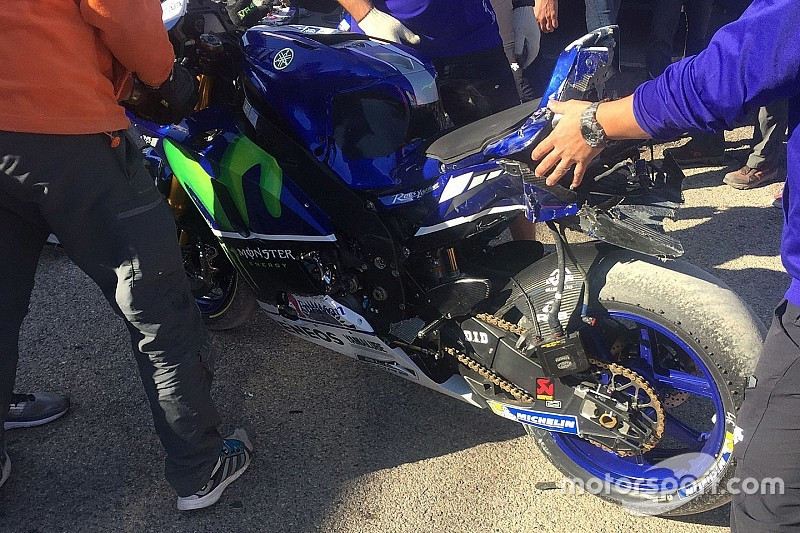 MotoGP pirmajā testu dienā Rosi piedzīvo smagu kritienu