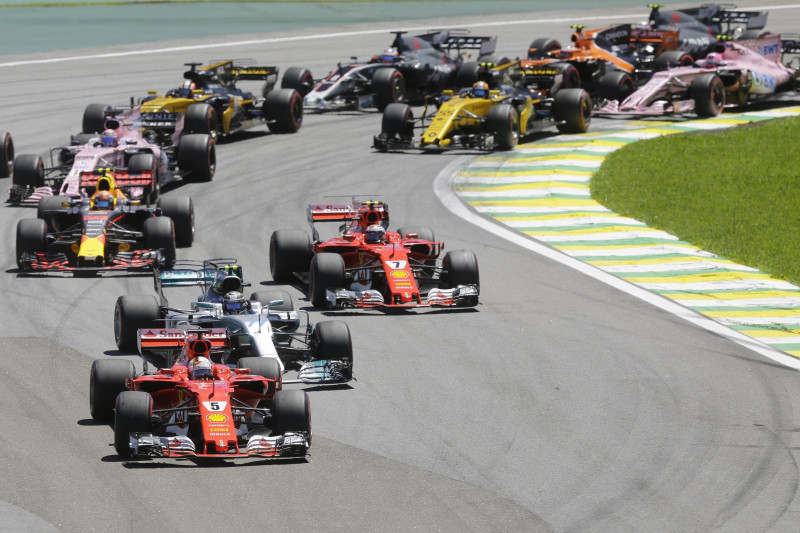 Fetels startā apdzen Botasu un uzvar Brazīlijas Grand Prix