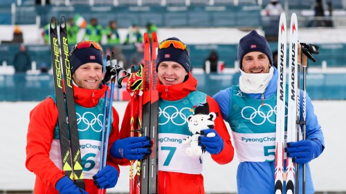 Vīriešu skiatlonā viss goda pjedestāls Norvēģijai, pirmoreiz triumfē Krīgers