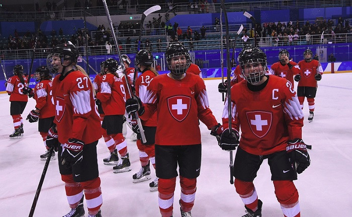 Šveices hokejistes minimāli pieveic Japānu un izcīna 5. vietu