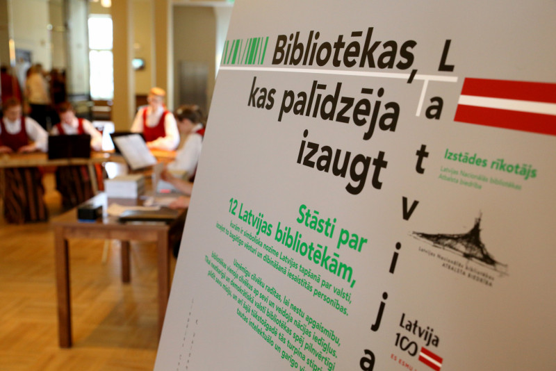 Uz Mūrmuižu ceļo izstāde “Bibliotēkas, kas palīdzēja izaugt Latvijai”
