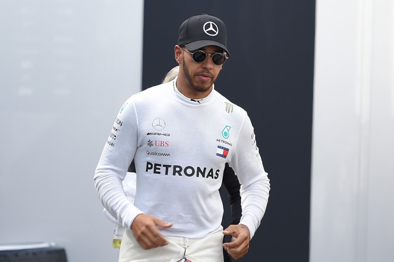 Hamiltons: "Pirmajā posmā "Red Bull" būs ātrākā komanda"