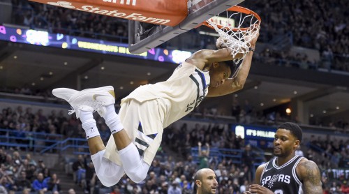 Bertānam minimāls spēles laiks, "Spurs" uzvaru sērija pārtrūkst Milvoki