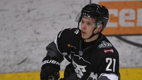 Par pirmo atskaitīto spēlētāju Latvijas hokeja izlasē kļūst A. Homjakovs