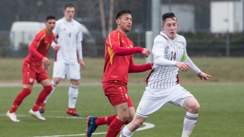 Itālijas klubs "Hellas Verona" izpērk Latvijas U19 izlases pussargu Saveļjevu